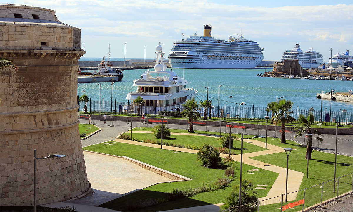 Civitavecchia port private transfer Rome